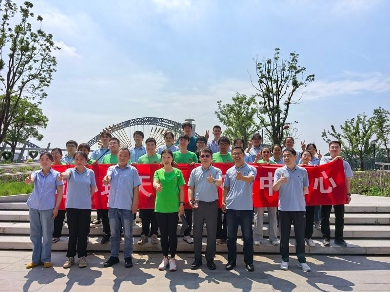 天惠超市舉辦2025年“同心筑天惠，不負(fù)中國心”青年員工團(tuán)建活動